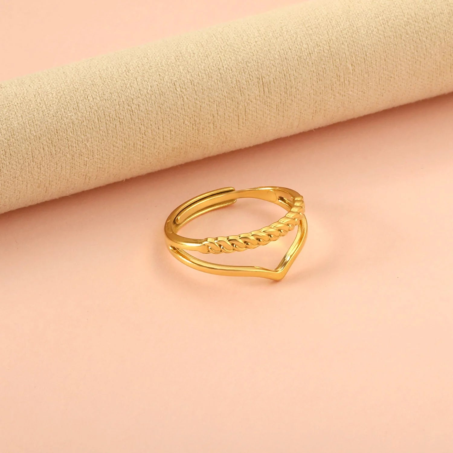 Anello regolabile con apertura geometrica a forma di V personalizzata