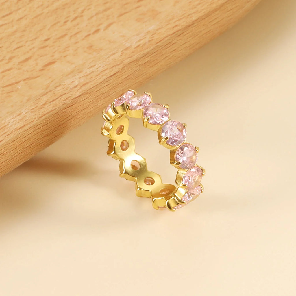 Nuovo anello con pietra bianca da donna, leggero, lussuoso, senso di alta classe con temperamento elegante, in metallo.
